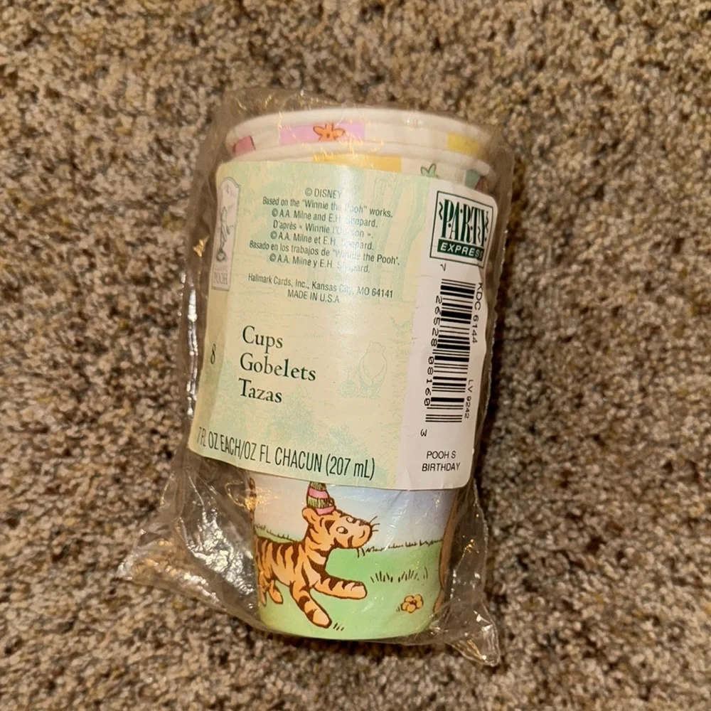 New vintage Disney Classic Pooh Paper Cups